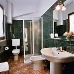 La Carica Hotell 3*