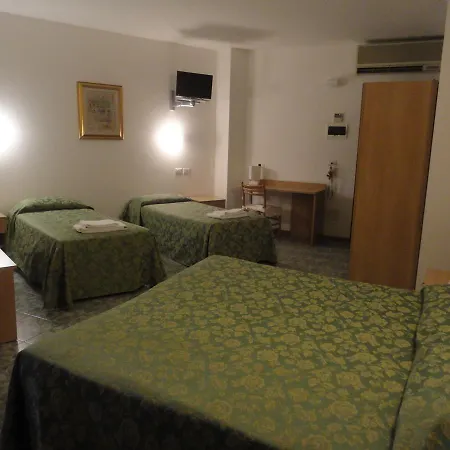 Hotel La Carica 3*