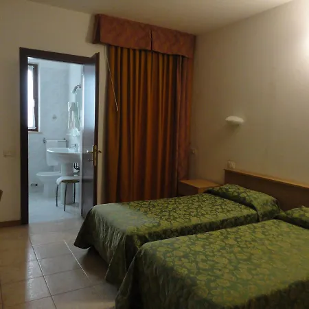 Hotel La Carica 3*