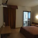Hotel La Carica Pastrengo